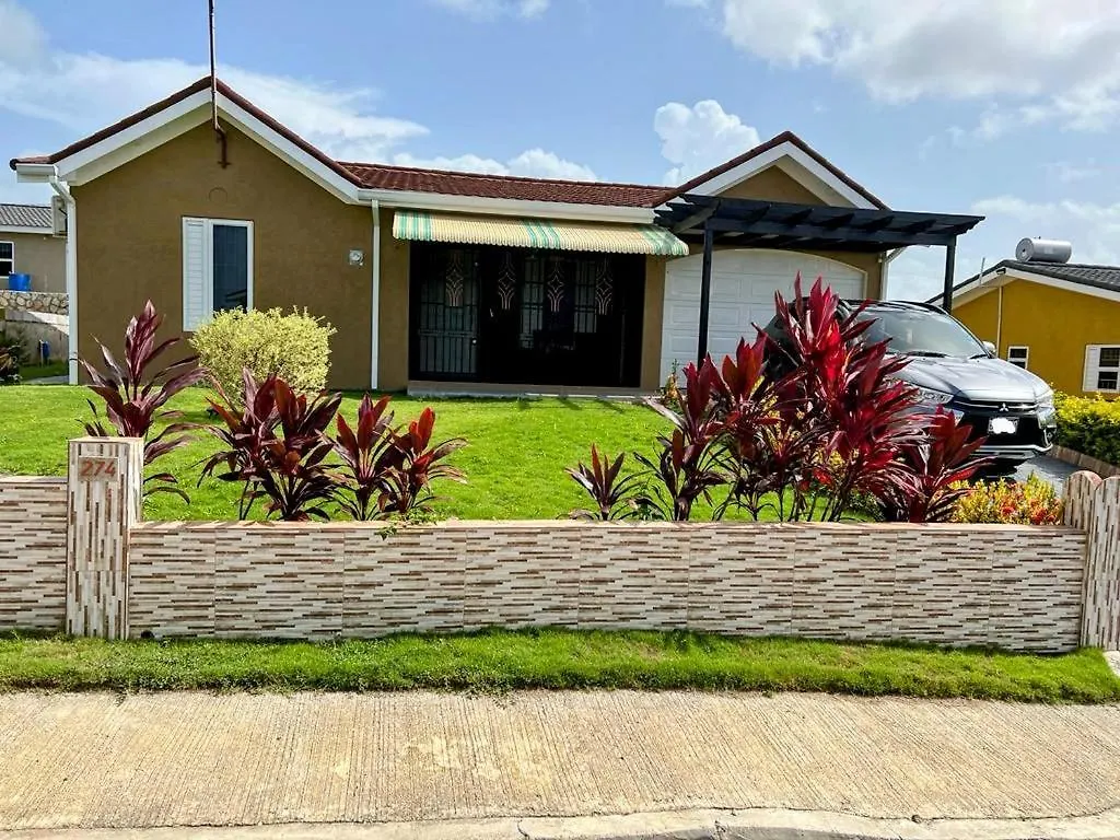 Florence Hall L&V Paradise Vacation Home With Pool And Gym 0*, Florence Hall ג'מייקה