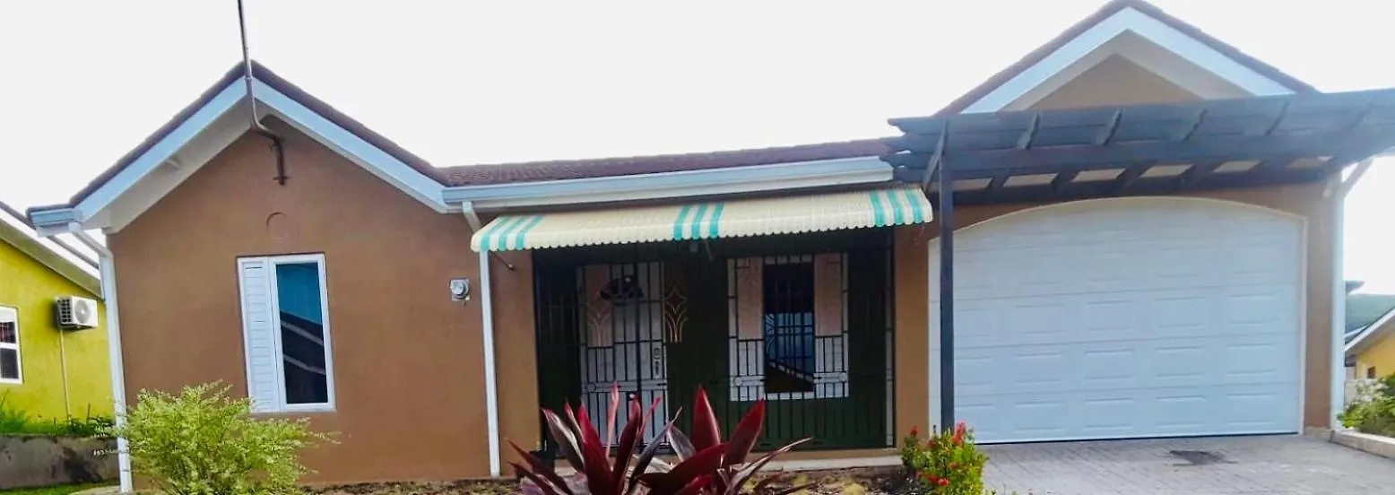 Florence Hall L&V Paradise Vacation Home With Pool And Gym